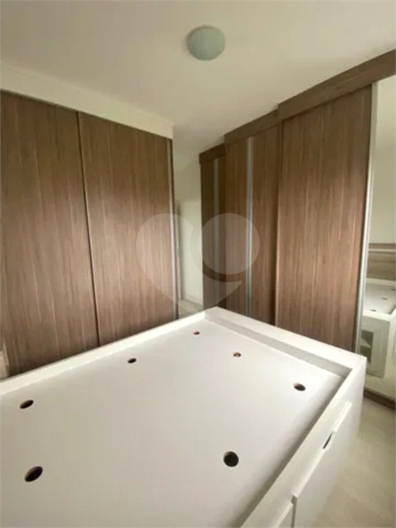Apartamento à venda com 2 quartos, sendo 1 suíte, em Parque Senhor do Bonfim, Taubaté, SP
