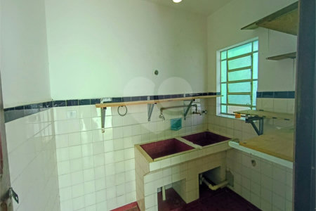 Sobrado à venda com 3 quartos em Chora Menino, São Paulo, SP