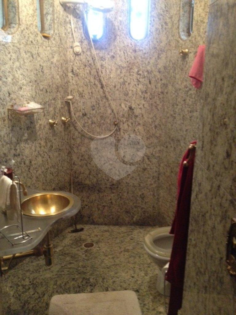 Casa à venda com 4 quartos, sendo 3 suítes, em Vila Paiva, São Paulo, SP