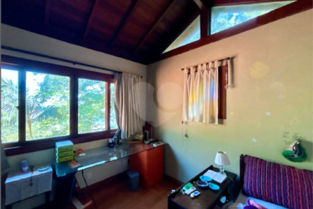 Casa à venda com 4 quartos, sendo 1 suíte, em Lagoa, Rio de Janeiro, RJ