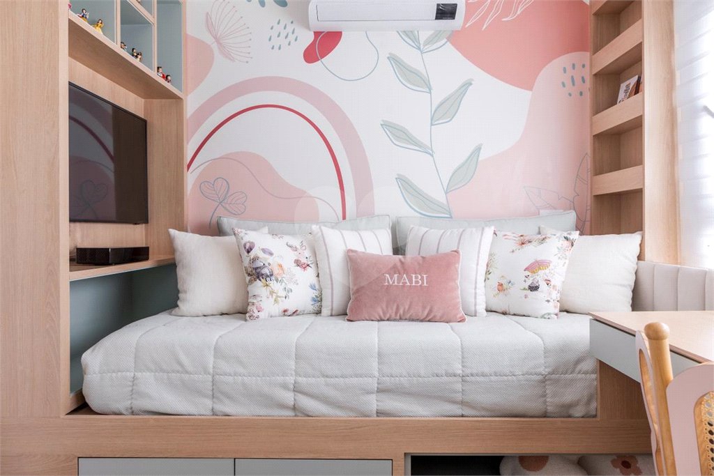 Apartamento à venda com 4 quartos, sendo 2 suítes,  em Vila Mariana, São Paulo, SP