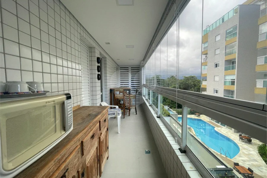 Apartamento à venda ou para alugar com 3 quartos, sendo 1 suíte,  em Riviera de São Lourenço, Bertioga, SP