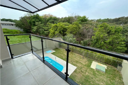 Casa à venda com 3 quartos, sendo 1 suíte, no condomínio Residencial Lagos D Icarai, Salto - SP