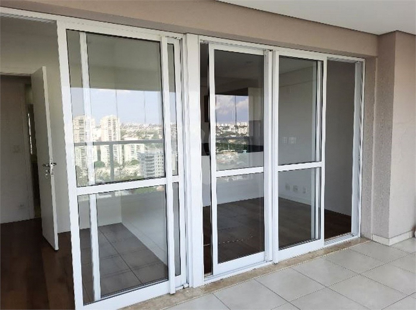 Apartamento à venda com 2 quartos, sendo 1 suíte,  em Brooklin Paulista, São Paulo, SP