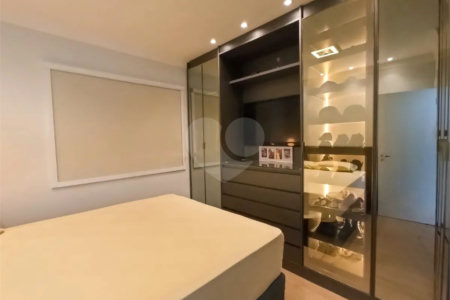 Apartamento à venda com 2 quartos, sendo 1 suíte,  em Cerâmica, São Caetano do Sul, SP
