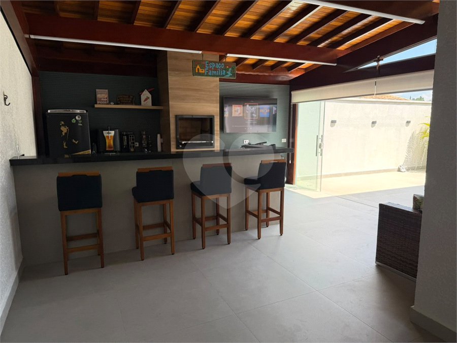 Casa à venda com 4 quartos, sendo 3 suítes,  no condomínio The House, São Paulo - SP