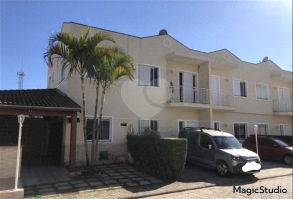 Casa de Vila à venda com 3 quartos em Vila Curuçá, São Paulo, SP