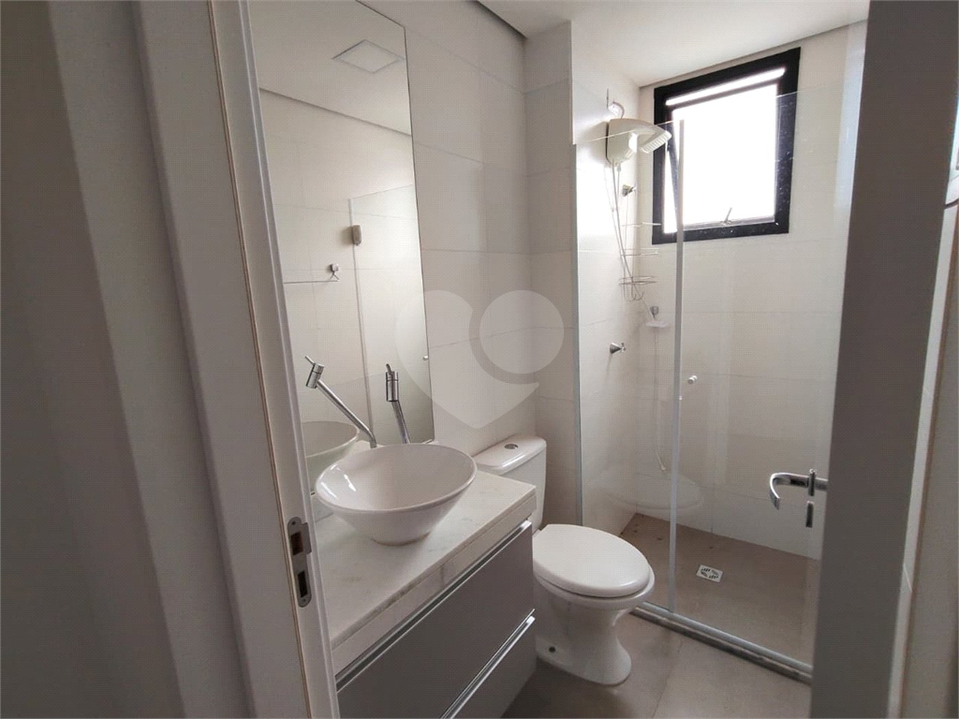 Apartamento à venda ou para alugar com 3 quartos, sendo 2 suítes, em Vila Ginez, Itapetininga, SP