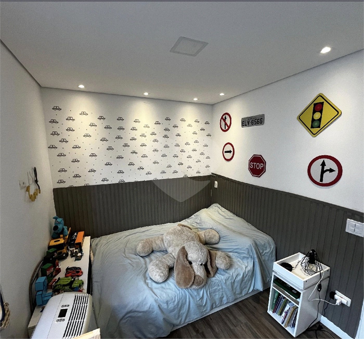 Casa à venda com 3 suítes no condomínio Barbará IV, São Paulo - SP