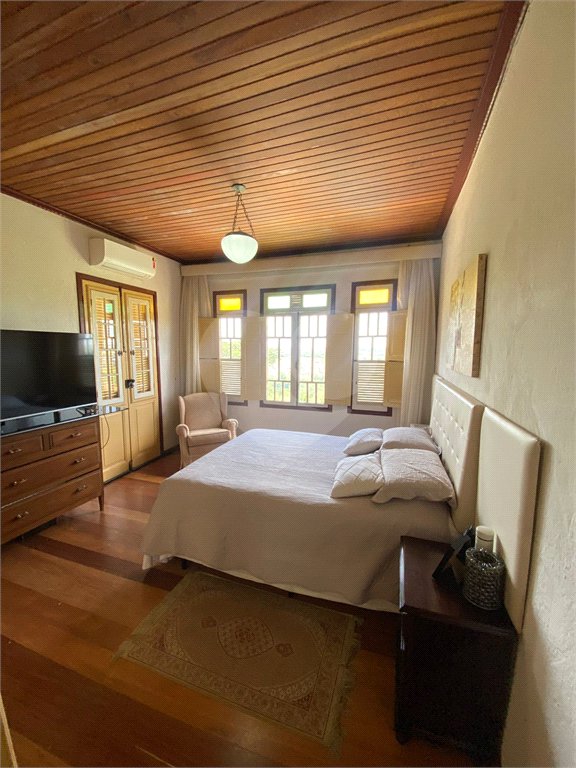 Casa à venda com 4 suítes no condomínio São Joaquim, Vinhedo - SP