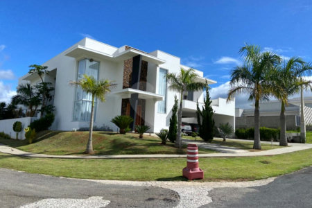 Casa à venda com 5 suítes no condomínio Residencial Fazenda Alta Vista, Salto de Pirapora - SP