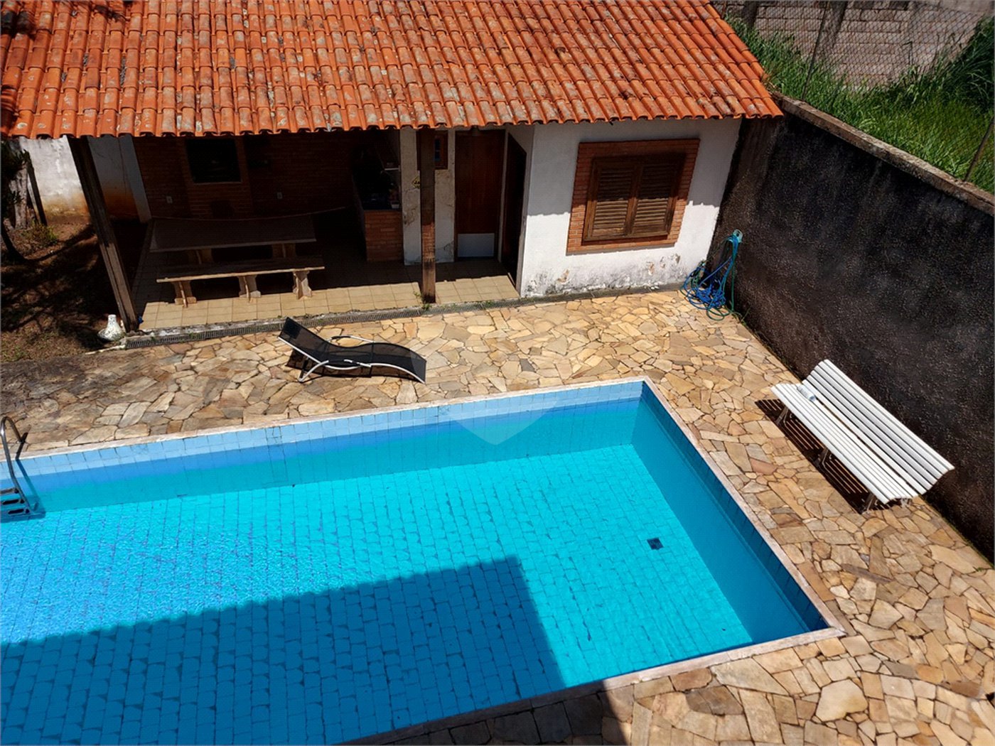 Sobrado à venda com 5 quartos, sendo 4 suítes, em Santa Rosa, Vinhedo, SP