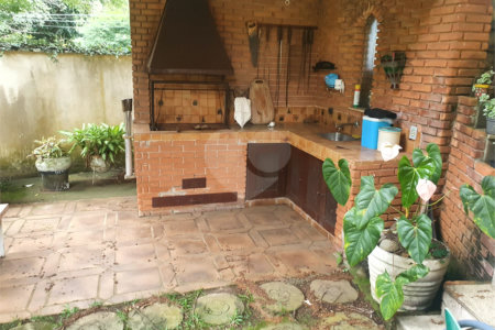 Casa à venda com 4 quartos, sendo 1 suíte, em Interlagos, São Paulo, SP