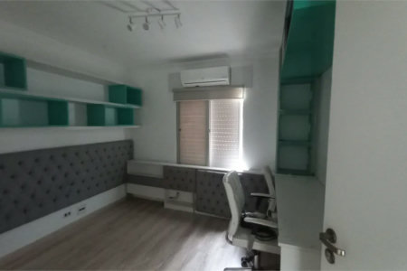 Apartamento à venda com 3 quartos, sendo 1 suíte, em Vila Andrade, São Paulo, SP