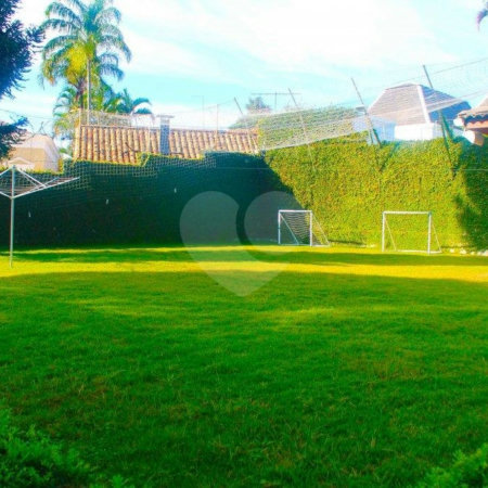 Casa à venda ou para alugar com 5 suítes no condomínio Arataca, São Paulo - SP