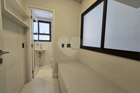 Apartamento à venda com 5 quartos, sendo 4 suítes, em Santa Cecília, São Paulo, SP