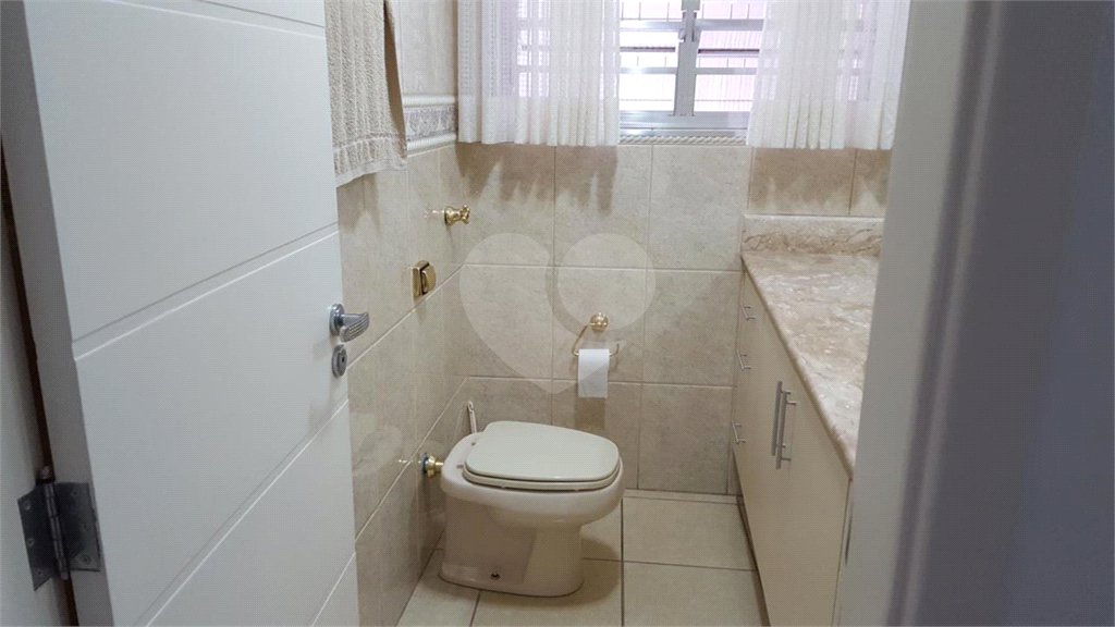 Sobrado à venda com 3 quartos, sendo 1 suíte, em Vila Galvão, Guarulhos, SP