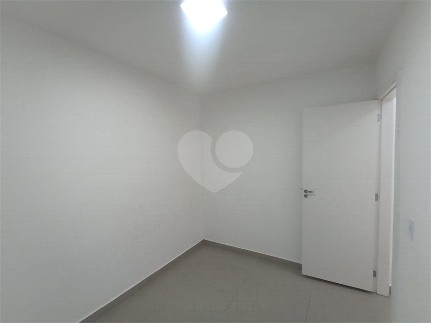 Apartamento à venda com 2 quartos em Vila Regina, Itapetininga, SP