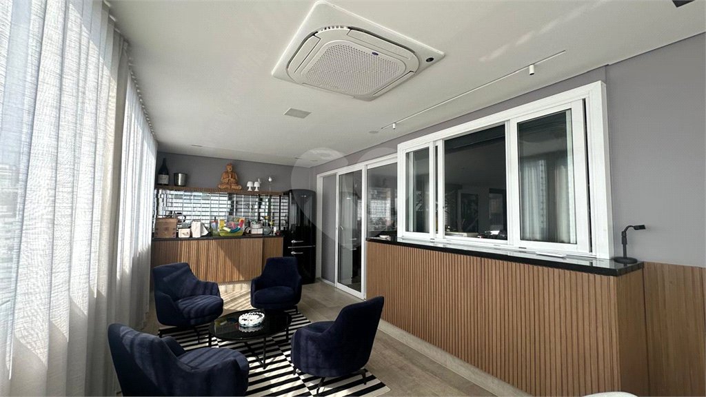 Apartamento à venda com 3 quartos, sendo 2 suítes, em Jardim Paulista, São Paulo, SP