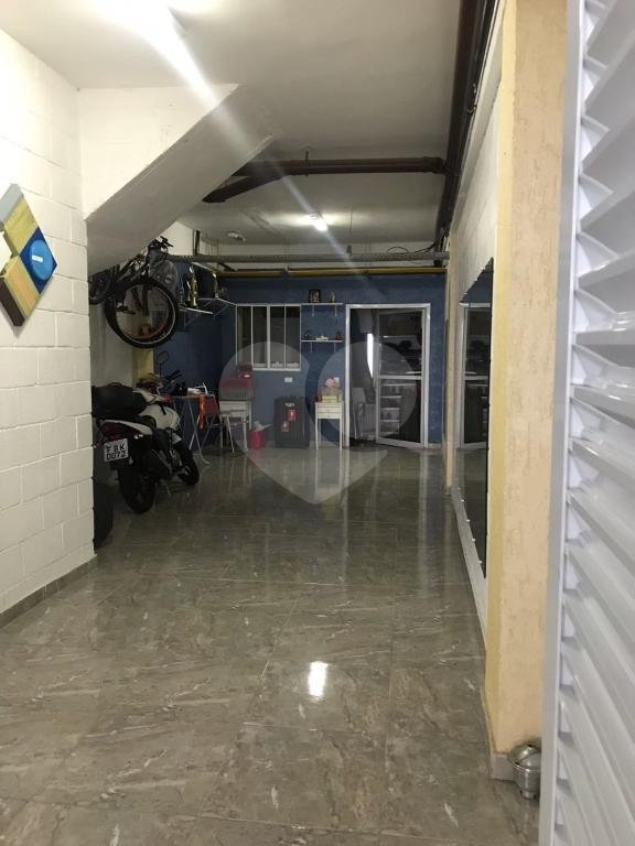 Casa à venda com 2 quartos, sendo 1 suíte, no condomínio Res Santa Inês, São Paulo - SP