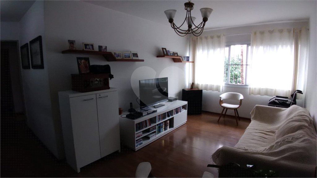 Apartamento à venda com 3 quartos, sendo 1 suíte, em Pinheiros, São Paulo, SP