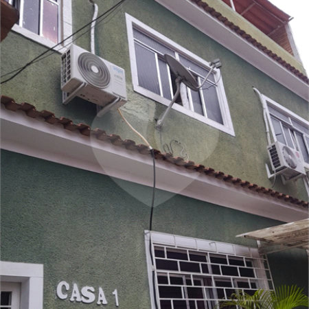 Casa de Vila à venda com 3 quartos, sendo 1 suíte, em Realengo, Rio de Janeiro, RJ