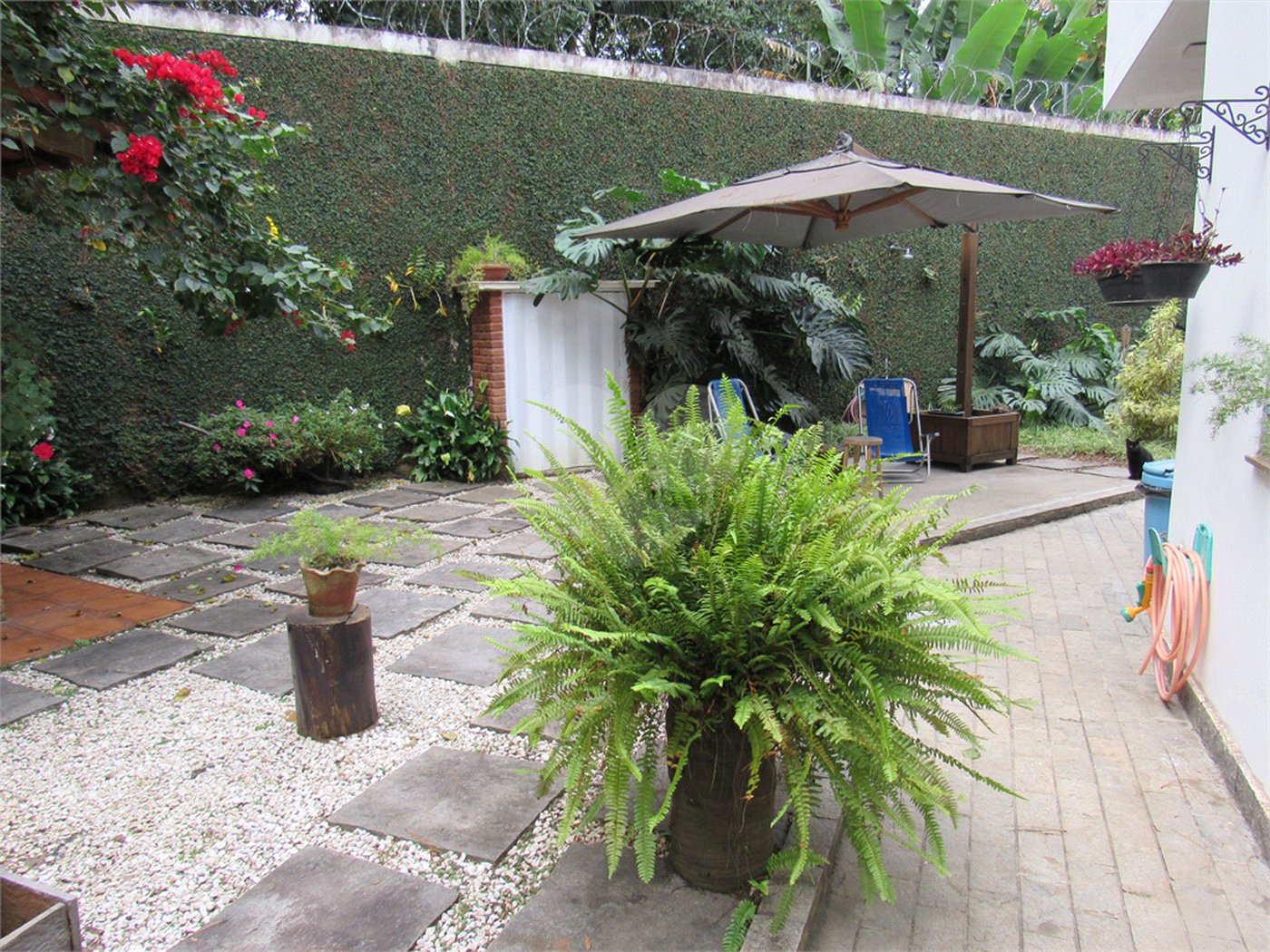 Sobrado à venda com 4 quartos, sendo 2 suítes, em Tremembé, São Paulo, SP