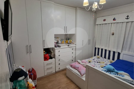 Casa à venda com 3 quartos, sendo 1 suíte, no condomínio Res Azaléias, São Paulo - SP