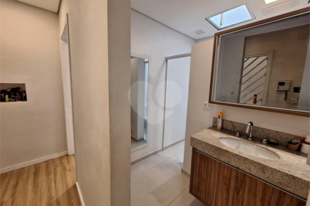 Casa à venda com 3 quartos, sendo 1 suíte, em Chora Menino, São Paulo, SP