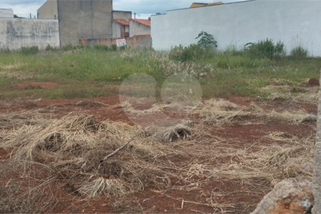 Terreno à venda em Vila dos Bandeirantes, Itapetininga, SP