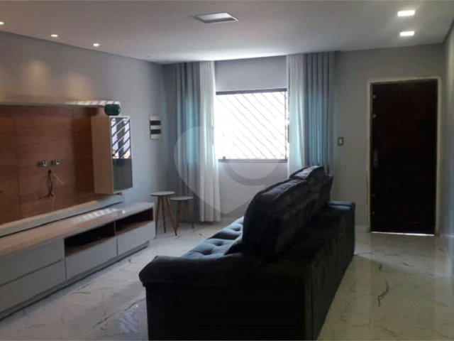 Sobrado à venda com 3 quartos, sendo 1 suíte,  em Vila Guilherme, São Paulo, SP