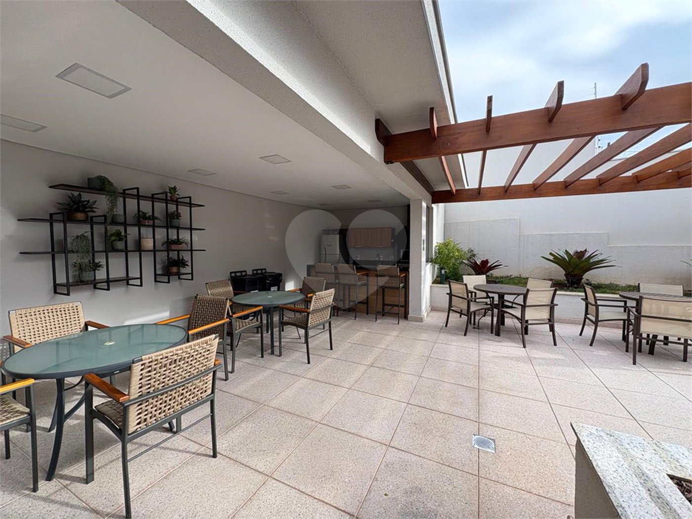 Apartamento à venda com 3 quartos, sendo 1 suíte,  em Jardim Faculdade, Sorocaba, SP