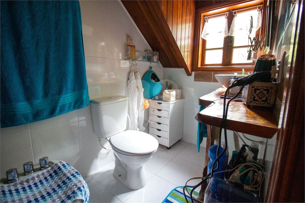 Chácara à venda com 5 quartos, sendo 4 suítes, no Centro (canguera), São Roque, SP