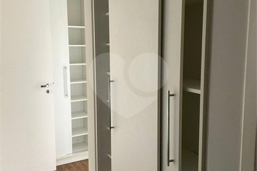 Apartamento à venda com 3 suítes em Campo Belo, São Paulo, SP