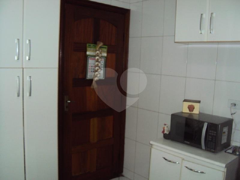 Sobrado à venda com 3 quartos, sendo 1 suíte,  em Jardim Pinheiros, São Paulo, SP