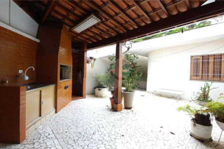 Casa à venda com 3 quartos, sendo 1 suíte, em Jardim Colombo, São Paulo, SP