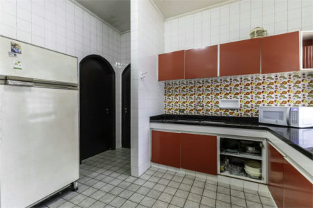 Casa à venda com 4 quartos, sendo 2 suítes, em Jardim Leonor, São Paulo, SP