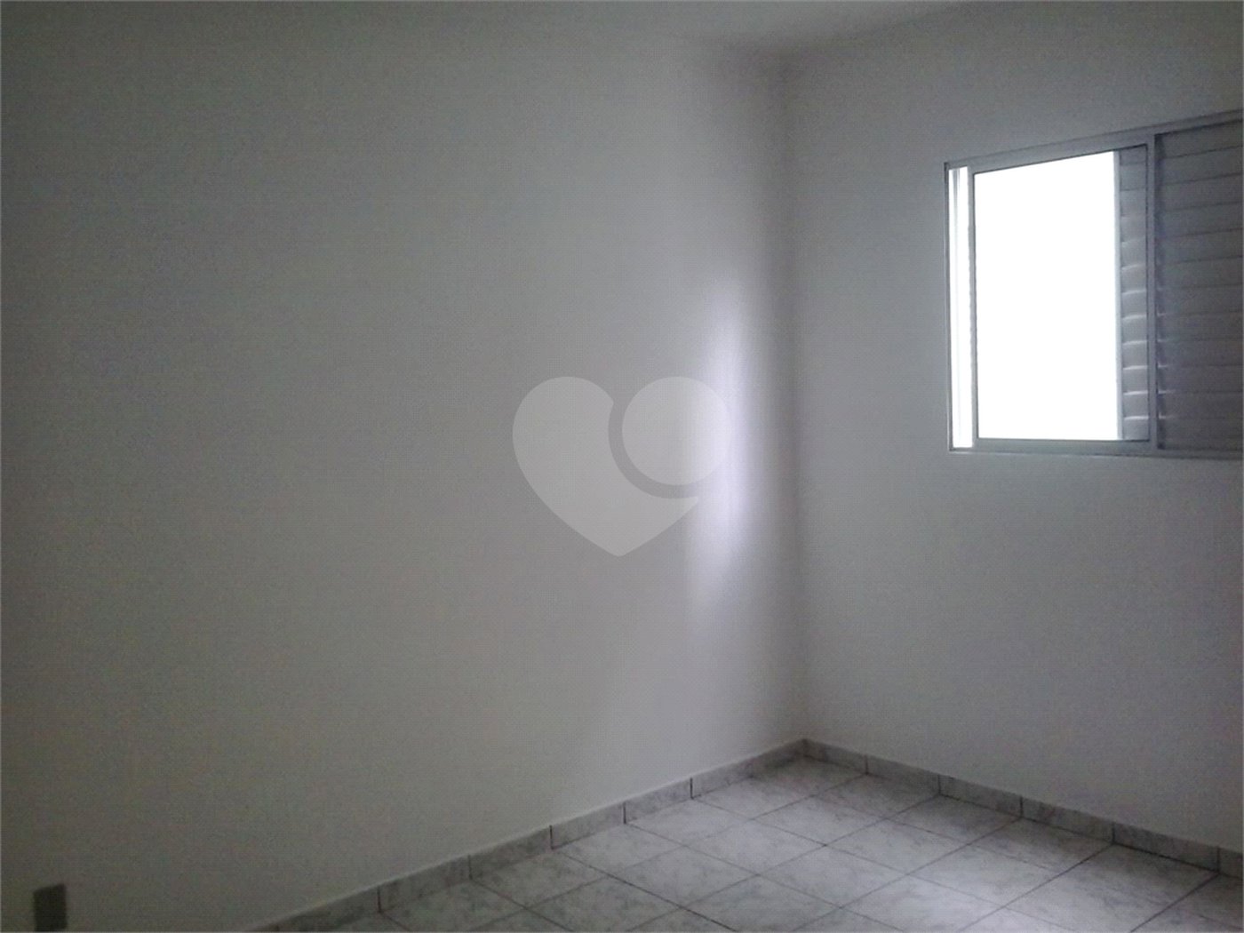 Apartamento à venda com 2 quartos em Vila Perracini, Poá, SP