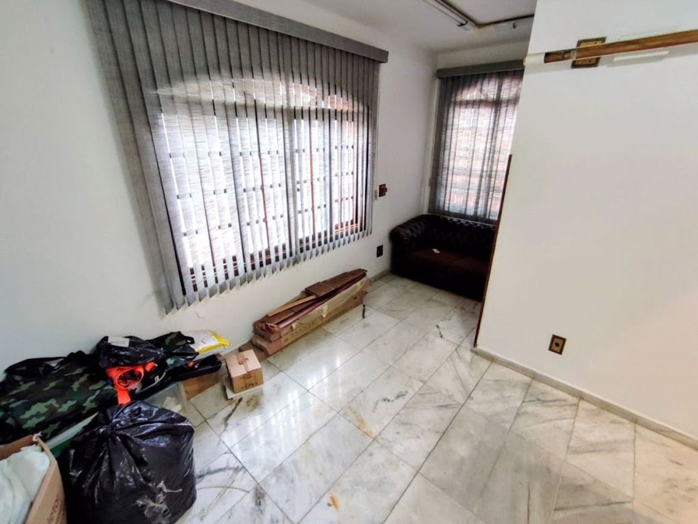 Casa com 7 dormitórios, 249 m² - venda por R$ 2.235.000,00 ou aluguel por R$ 15.000,00 - Gonzaga - Santos/SP