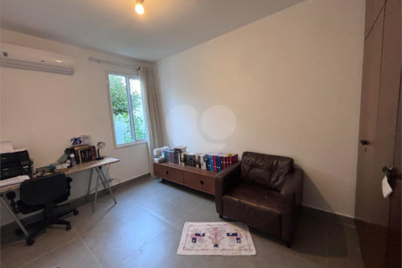 Casa à venda com 3 quartos, sendo 1 suíte, em Parque Três Meninos, Sorocaba, SP
