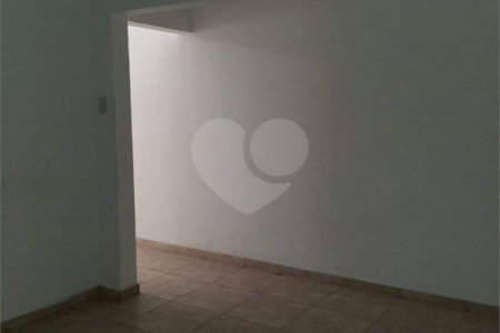 Casa à venda com 3 quartos, sendo 1 suíte, em Ipiranga, São Paulo, SP