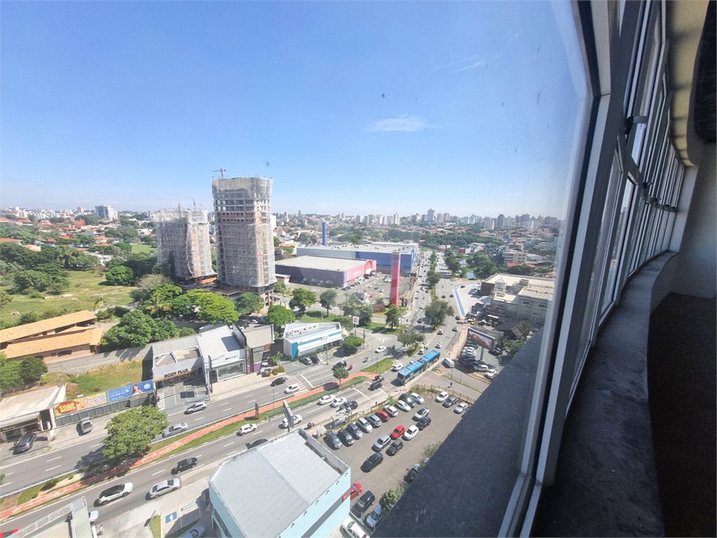 Apartamento à venda com 4 quartos, sendo 3 suítes, em Jardim Judith, Sorocaba, SP