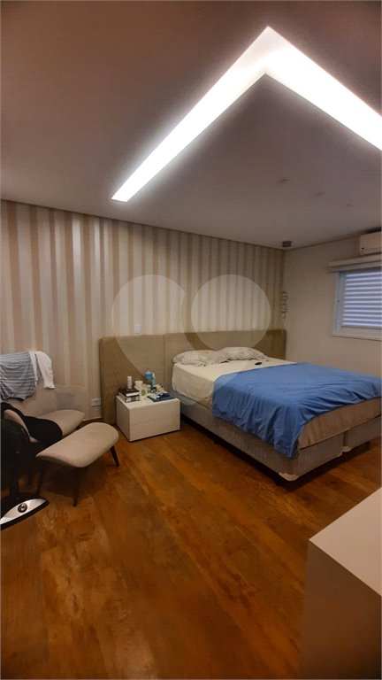 Casa à venda com 3 quartos, sendo 2 suítes,  em Vila Galvão, Guarulhos, SP