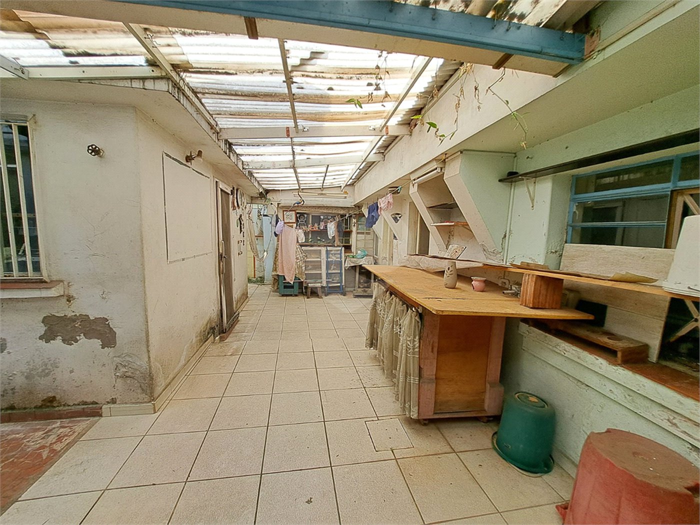 Casa à venda com 3 quartos, sendo 1 suíte, em Vila Constança, São Paulo, SP