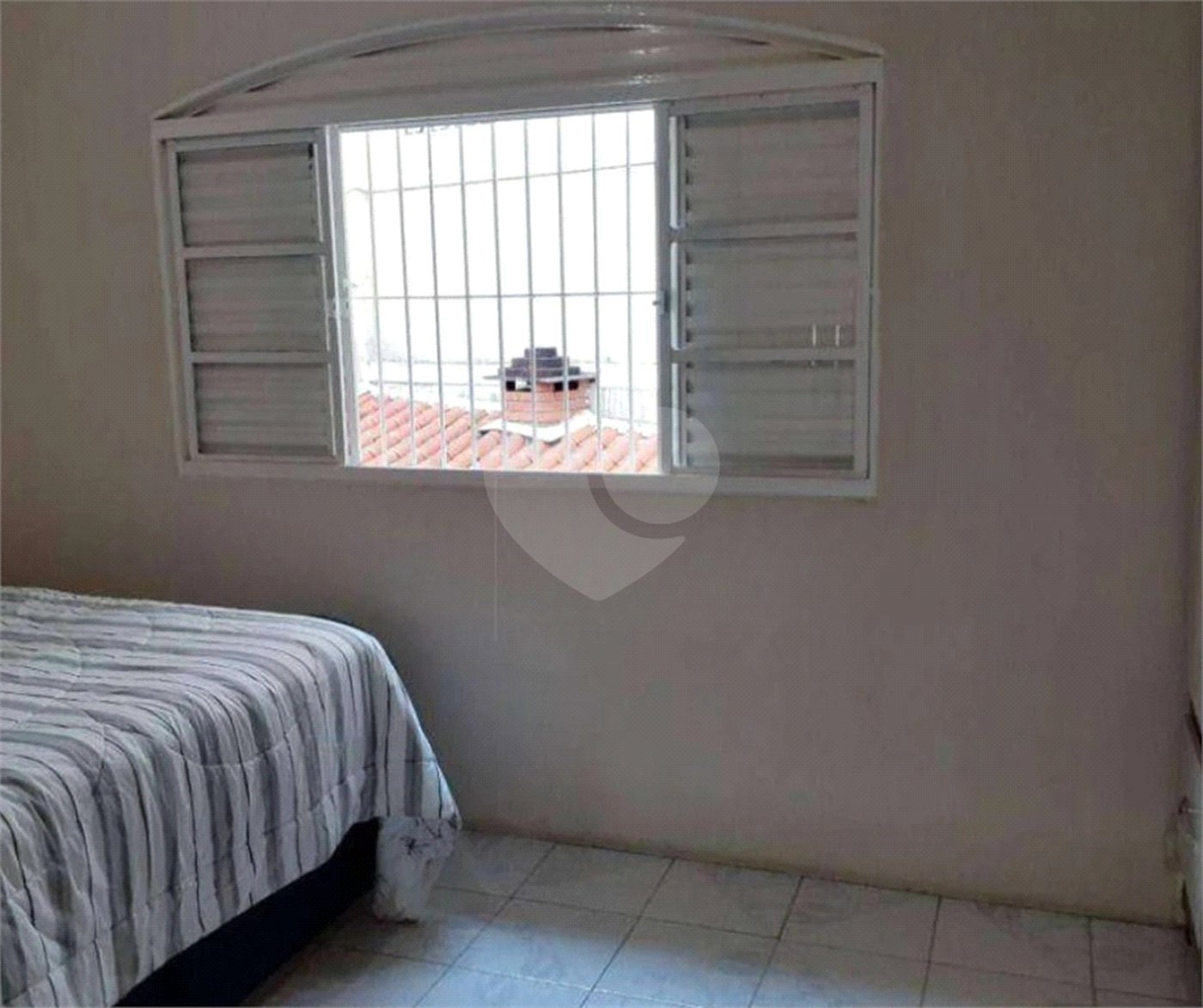Casa à venda com 3 quartos, sendo 1 suíte, em Jardim Pinheiros, São Paulo, SP