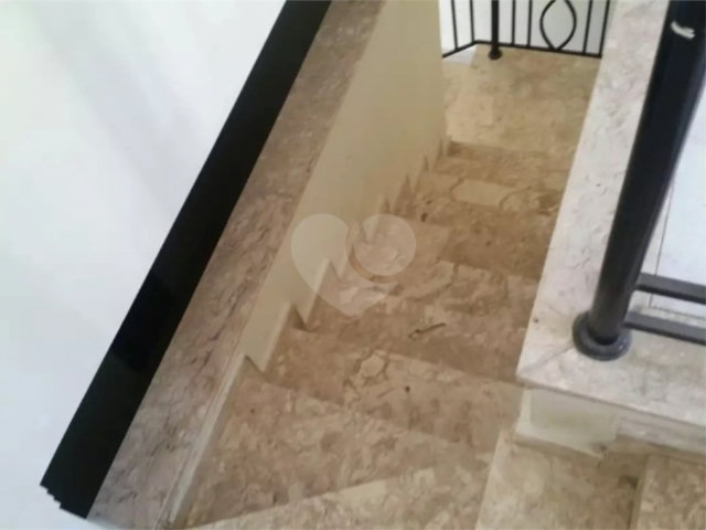Sobrado à venda com 4 quartos, sendo 2 suítes,  em Tremembé, São Paulo, SP
