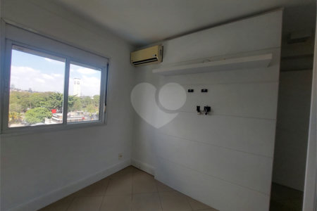 Apartamento à venda com 3 quartos, sendo 1 suíte,  em Vila Leopoldina, São Paulo, SP