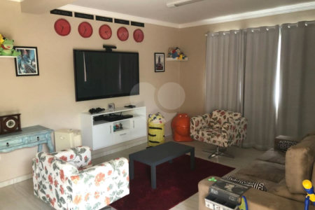 Casa à venda com 5 suítes no condomínio Terras de Mont Serrat, Salto - SP
