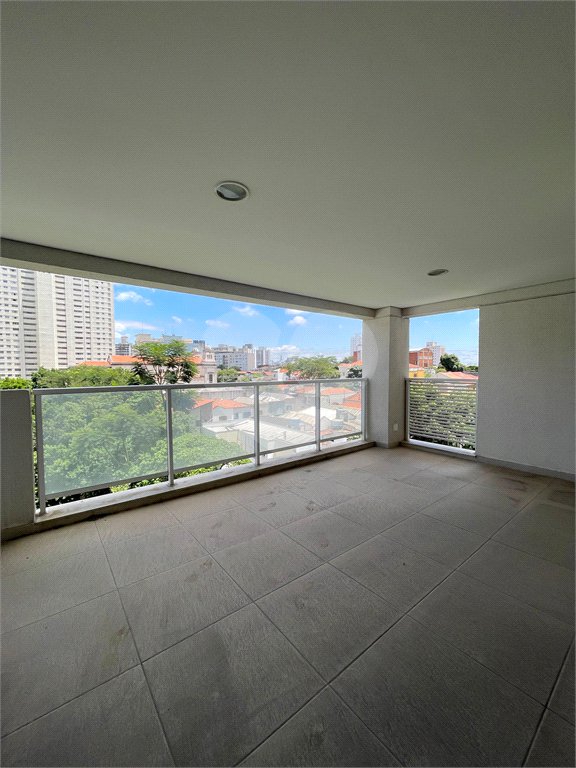 Apartamento à venda com 3 quartos, sendo 1 suíte, em Aclimação, São Paulo, SP