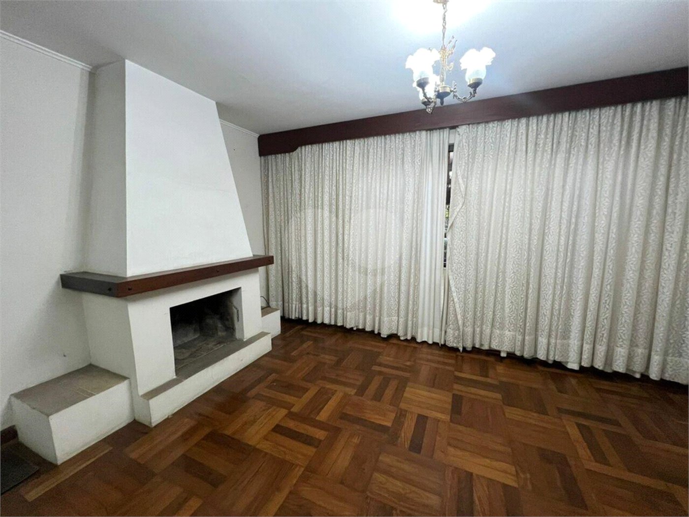Casa à venda com 4 quartos, sendo 1 suíte, em Vila Mascote, São Paulo, SP